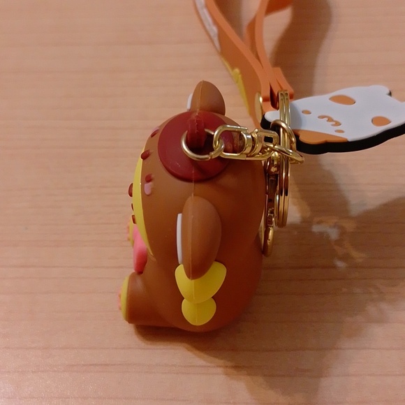🆕 Sanrio Pompompurin Figurine Keychain Bag Clip - Picture 4 of 9